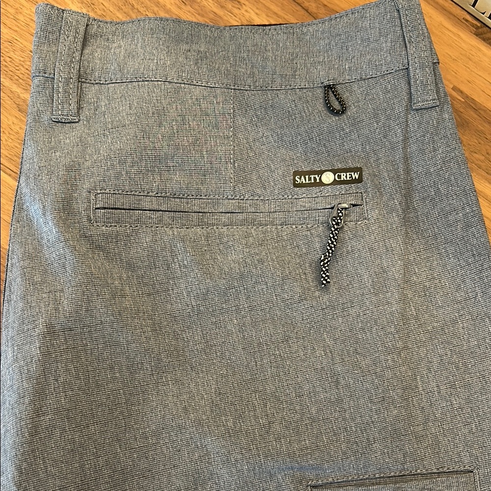 Salty Crew Blue Flat Front Shorts Casual Style - Picture 3 of 3